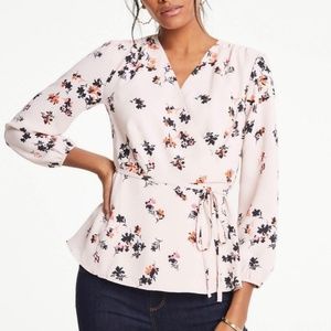 New ANN TAYLOR Meadow Floral Faux Wrap Peplum Blouse size 10